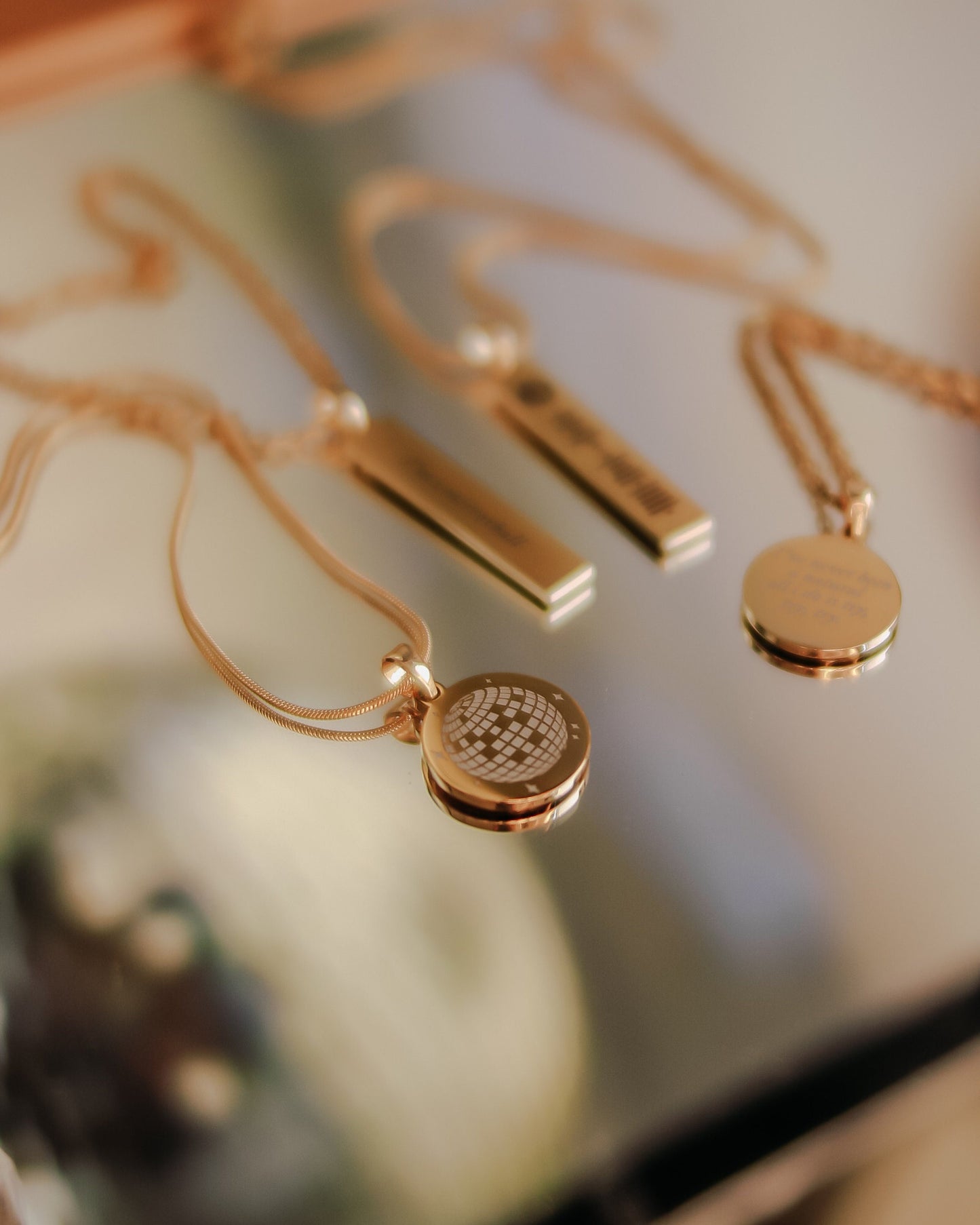 Shining Mirrorball Necklace - back to back engrave - Rosa Lia